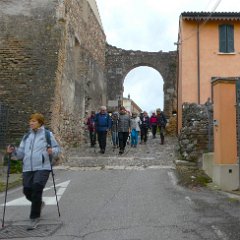 P1190992    Si esce da P.zza Castello.